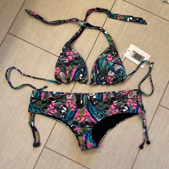 Ondademar 2 piece bathing suit NWT - Picture 1 of 11